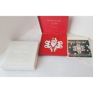 Longaberger 2001 Snow Days Christmas Ornament #39365 Dustin Snowflake Collectors